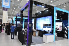 딥엑스, AI EXPO KOREA 2025서 DX-V3 등 AI 반도체 제품군 선보여... AI 알고리즘 연산 처리 지원!