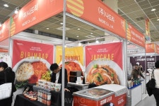 나드리, 2025 푸드위크 코리아서 나드리 잡채 전시해... 퍼지지 않는 당면과 다양한 채소로 시각적인 만족감 높아!