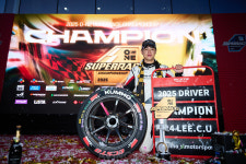 금호타이어, 2025 오네 슈퍼레이스 챔피언십 6000 클래스서 드라이버·팀 통합 챔피언 타이틀 차지!
