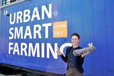 도시농사꾼, 폴란드 올슈틴 푸드뱅크와 함께 첨단 K-스마트팜 현장체험 실시!