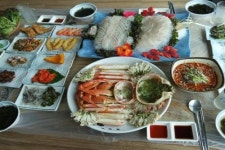 정직한 가격으로 신뢰받는 속초 대포항 맛집 ‘일출횟집’