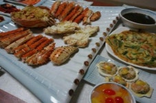 제철맞아 살오른 대게 강릉맛집 ‘대영유통’에서 맛보다