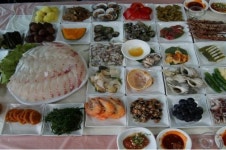‘군산횟집에서 자연산활어를 맛보다