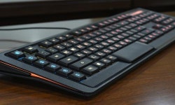 가장 빠른 게이밍 키보드, 스틸시리즈 APEX M800