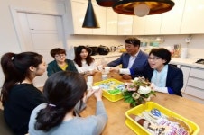 인천 부평구, 미혼 여성 대상 공유주택 현판식 가져