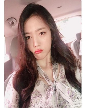 ‘김수현은 우는데’…설리, ‘리얼’ 혹평 속에도 SNS 업데이트