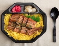 여름철 건강식 간편하게 즐긴다…편의점, 초복 겨냥 보양식 도시락 봇물