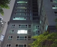 A지청장 무단 거주 아파트, 용산구청의 수상한 임시사용승인