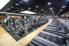 휘트니스FM, 회원들에 웰컴키트 증정...더스트백  및 샐러드