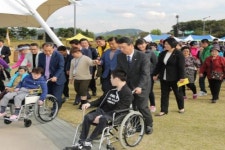시흥시의회, 어울림 한마당 걷기 대회 참석...약 2km 코스 걸어