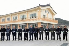 경주시 봉길리 이주민 생계형 복합상가 준공