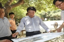 [포토] 정천석 울산동구청장, 한마음체육공원 조성사업 점검