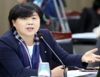 자유한국당, '재판청탁'의혹 서영교 징계안 국회제출