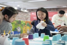 SK텔레콤 T월드 매장, ‘T스마트폰 교실’로 전국 300곳으로 확대