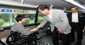 경기도, 도내 장애인 대상 여행이동 특장차량 10일부터 운행 시작