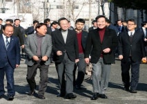 이낙연 총리, 군산 고용·산업위기지역 방문