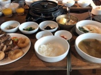 30년 장수식당 성공비결은?...10곳 중 8곳, 자가 건물서 영업