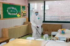 군산시, 코로나19 지역사회 감염 확산 방지 위해 경로당 임시폐쇄