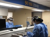 부산 코로나19 확진 할머니 운명하자 시신 입관까지 한 대동병원 의료진의 눈물겨운 결정