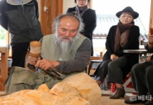 국가무형문화재 목조각장 박찬수 전승전