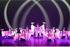 경상대, 춤으로 만나는 아시아 공연