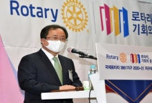 [포토] 김석준 교육감 24일 국제로타리 3661지구 지구대회 축하