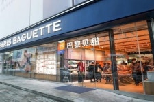 파리바게뜨, 중국 선양 1호점 중화루점 개점