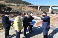 오규석 기장군수, 송정천 산책로 조성 현장 점검