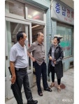 [포토] 80년만의 기록적 폭우..용산 해방촌 비 피해상황 살펴보는 김선영 용산구의원