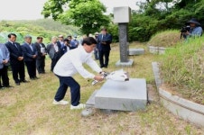 [기장군 브리핑] 정종복 군수, 기장 출신 박영출 독립운동가 묘소 참배·헌화