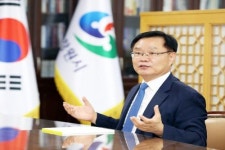 홍남표 창원시장 “열악한 근무환경에 처한 법인택시 기사들의 처우개선”