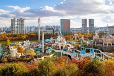 롯데월드, 도심 서 즐기는 이색 단풍놀이 소개