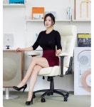 소파의 편안함에 기술력을 더한 컴퓨터 의자, 제닉스 ‘아레나 블록체어’