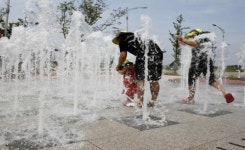 전주시 덕진구, 무더위쉼터·바닥분수 가동