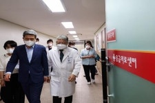 이강덕 포항시장, 추석 대비 비상 진료체계 점검 나서