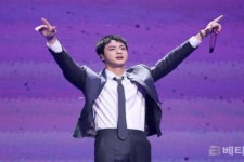 BTS 진, 첫 솔로 앨범 해피로 11월 15일 컴백
