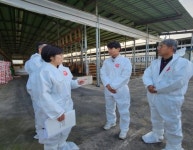 박수진 농림부 실장, 고창군 한우농가 방문...“저탄소 한우 생산 총력”