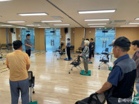 부산시설공단, 치매예방 운동교실 운영…지역사회 큰 호응