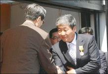 서울의지, 캄보디아에 보장구 무료지원