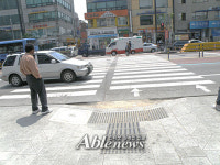 디자인 서울거리, 장애인 안전은 무시