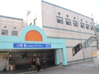 장애인 - 직원·공익요원에게 도움 요청해도 ‘세워놔’