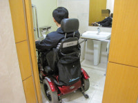 장애인 - 남성장애인화장실 없는 ‘목동 현대백화점’