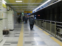 장애인 - 분당선 정자역 스크린도어 없어 ‘불안’