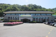 장애인 이용 힘든 공주시청 ‘장애인화장실’