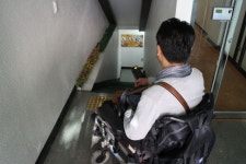 수원지방법원 장애인 편의시설 곳곳이 문제