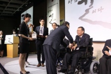 한국장애인복지와 함께 성장한 재활협회 60년