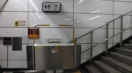 7호선 논현역 장애인화장실 이동 불편에 ‘분통’