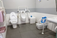 괴산휴게소 화장실 장애인 편의 부족, 이용 불편