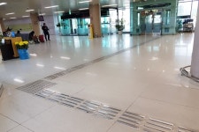 김포공항 장애인 편의 개선 약속 ‘나 몰라라’