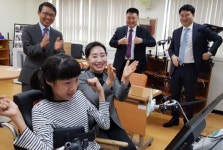 “우린 스위치로 누르고 당기며 공부해요!”